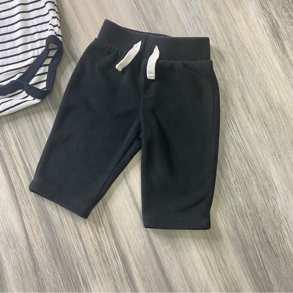 Long Sleeve Striped Onesie Black & White, with Black Pants Size 3-6 mos - Picture 6 of 10